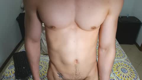 Snapshot of jahshot4 chatting on October 5, 5:11 am jahshot4 online show from October 5, 5:11 am