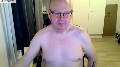 Jake2309 online show from March 2, 8:05 pm