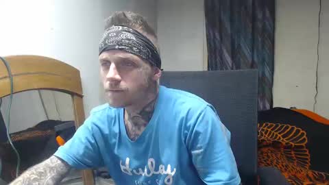 showingitoff online show from September 21, 7:08 am