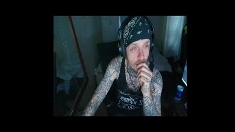 showingitoff online show from April 12, 12:28 pm