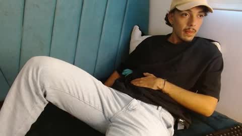 jake_laraxxx online show from September 8, 5:56 pm