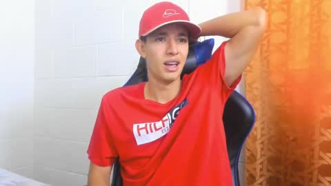 Snapshot of jake_shadow14 chatting on February 13, 6:05 pm Hi guys im new 3 online show from February 13, 6:05 pm