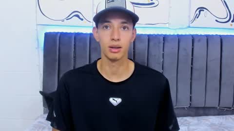 Snapshot of jake_shadow14 chatting on February 12, 5:37 pm Hi guys im new 3 online show from February 12, 5:37 pm