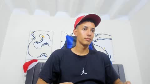 Snapshot of jake_shadow14 chatting on December 18, 7:52 pm Hi guys im new 3 online show from December 18, 7:52 pm