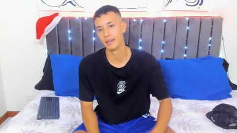 Snapshot of jake_shadow14 chatting on December 28, 5:57 pm Hi guys im new 3 online show from December 28, 5:57 pm