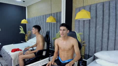 jakemoxleey online show from December 12, 11:58 pm