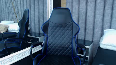 jakemoxleey online show from January 13, 12:24 pm