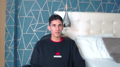 jakemoxleey online show from December 13, 12:39 pm