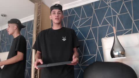 jakemoxleey online show from December 15, 4:18 am