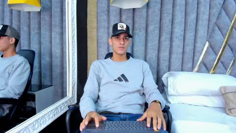 jakemoxleey online show from January 3, 12:19 pm