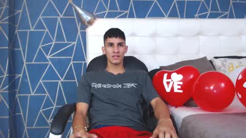 jakemoxleey online show from February 14, 12:57 pm