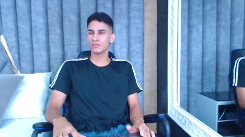 jakemoxleey online show from March 3, 11:59 am