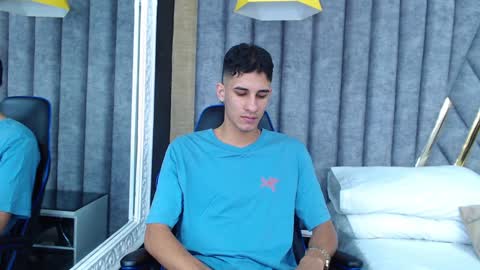 jakemoxleey online show from January 25, 12:37 pm