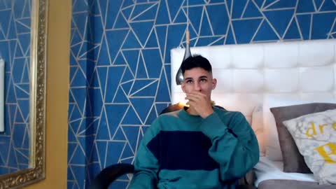 jakemoxleey online show from February 4, 12:33 pm