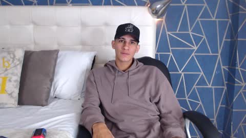 jakemoxleey online show from March 12, 1:30 pm