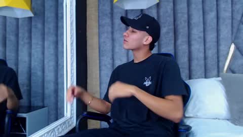 jakemoxleey online show from February 27, 1:07 pm