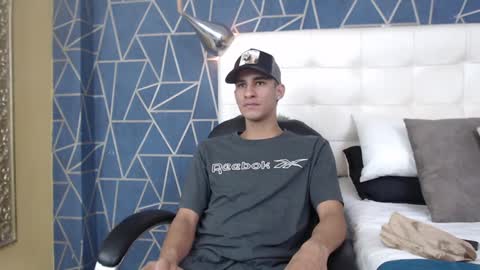 jakemoxleey online show from February 2, 12:46 pm