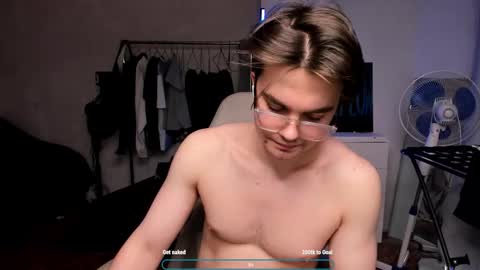 Hey there Im Jame online show from February 6, 9:12 pm