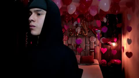 james_adamss_ online show from February 14, 1:28 pm