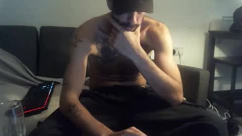 Snapshot of james_blade21 chatting on September 26, 12:52 am james_blade21 online show from September 26, 12:52 am