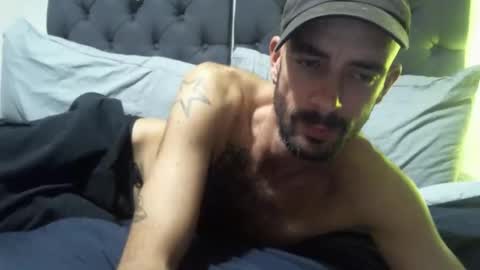 Snapshot of james_blade21 chatting on September 27, 1:47 am james_blade21 online show from September 27, 1:47 am