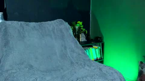 Snapshot of jamesgolden_ chatting on September 11, 4:55 am jamesgolden_ online show from September 11, 4:55 am