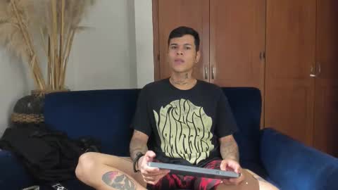 Jamesinked  online show from November 25, 4:36 am