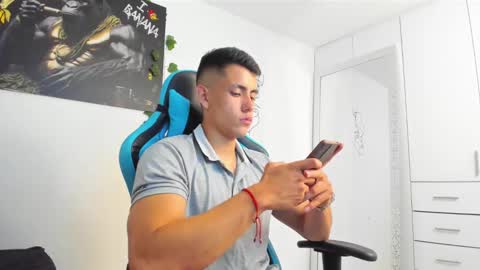 Jamess hott online show from February 18, 10:03 pm