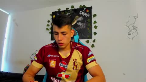 Jamess hott online show from February 7, 1:22 pm