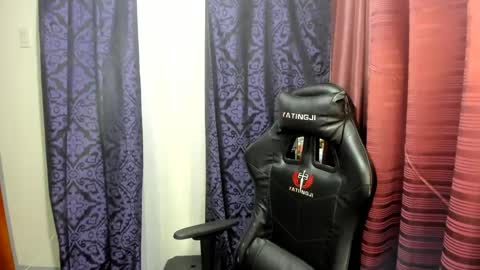 jamesthebigcockxxx online show from February 14, 3:33 am