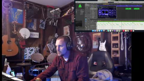 Snapshot of jameswebbscope chatting on October 14, 2:18 am Jameswebbscope online show from October 14, 2:18 am
