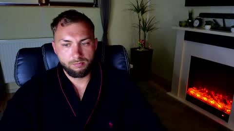 Robbie online show from May 18, 6:08 am
