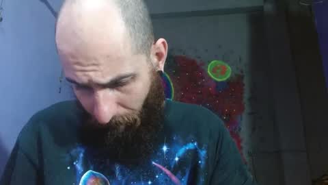 Snapshot of jammes_owen chatting on December 25, 5:47 pm Jammes. online show from December 25, 5:47 pm