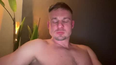 RoJan online show from February 19, 6:26 pm