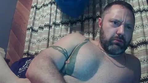 Snapshot of jasonskink99 chatting on December 28, 10:47 am jasonskink99 online show from December 28, 10:47 am
