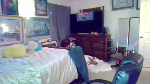 jj online show from February 19, 12:30 am