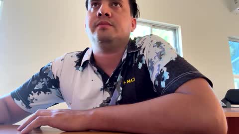 javier online show from November 17, 9:07 pm