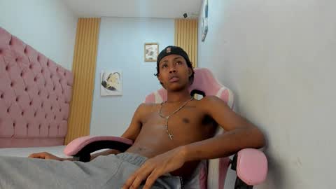 jax_maliq online show from November 19, 2:00 am