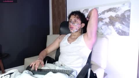 jay_taylor1_ online show from February 27, 2:56 am