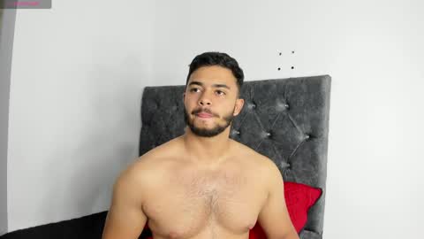 jayd_muscle1 online show from May 12, 4:10 am