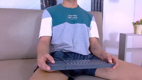 Jayden Morris online show from December 19, 12:02 pm