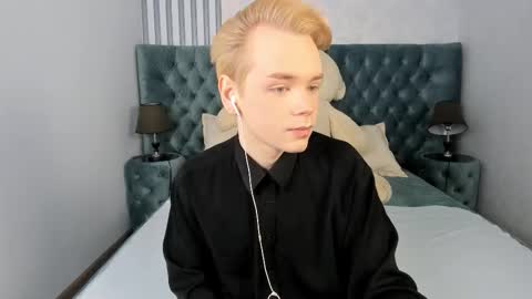 je_salvatore online show from February 4, 7:36 am