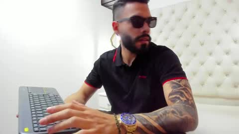 JEAN online show from April 2, 8:16 pm