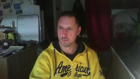 Snapshot of jef74700 chatting on February 16, 4:53 am Jrme online show from February 16, 4:53 am
