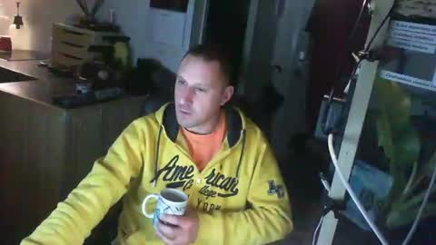 Snapshot of jef74700 chatting on January 25, 4:45 am Jrme online show from January 25, 4:45 am