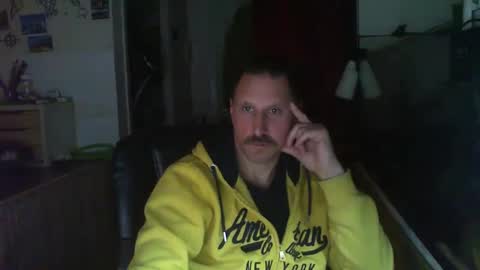 Snapshot of jef74700 chatting on March 12, 5:24 am Jrme online show from March 12, 5:24 am