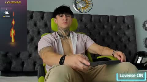 JC online show from February 15, 1:38 pm