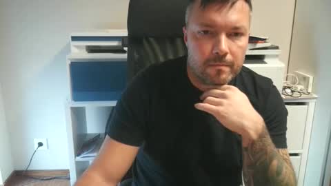 jendin_ online show from December 15, 10:01 am