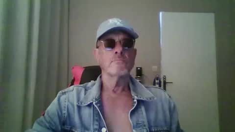 jerflor online show from November 17, 12:19 pm