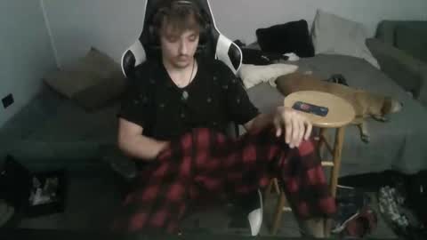 jerimiahslhong online show from November 17, 3:31 am